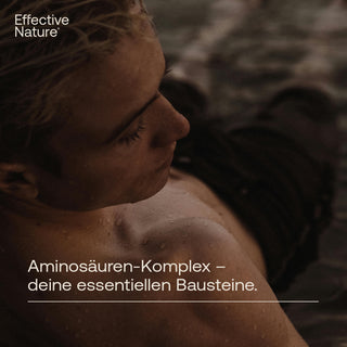 Person nach dem Baden, nasse Schulter, Text: Aminosäuren-Komplex – deine essentiellen Bausteine, Effective Nature